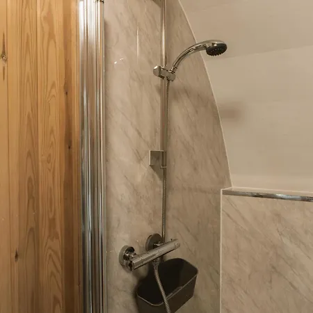 The Huts At Highside Farm Camping *